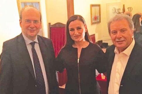Ο Κωστής Χατζηδάκης πήγε στη συναυλία του αγαπημένου του Μανώλη Μητσιά!