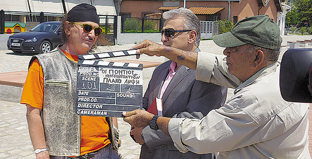 Σκηνή από την κινηματογραφική ταινία «Οι Πόντιοι Νew Generation» με τον Παύλο Κοντογιαννίδη σε δράση και guest star τον Παναγιώτη Ψωμιάδη