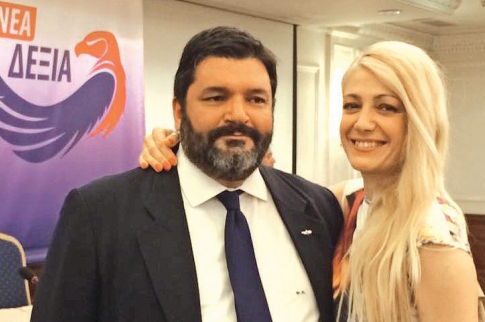 Πρόβα νυφικού για την Τζούλια