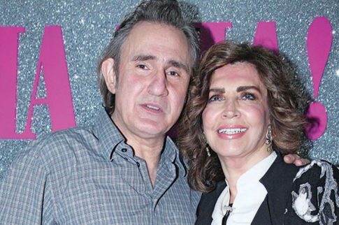 «Mamma Mia» και κλικ στη Μιμή
