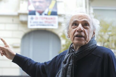 Σύλληψη Κολλάτου για αφισοκόλληση!