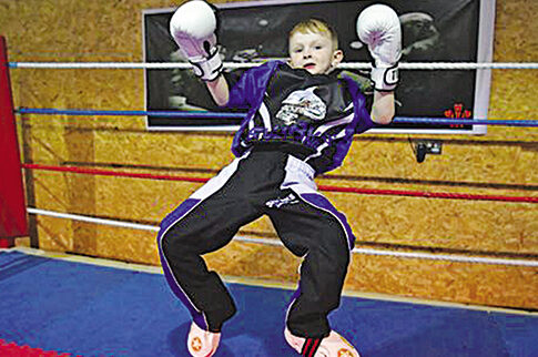 Ο 9χρονος πρωταθλητής του kickboxing, που έχει αγοράσει ιδιόκτητο σπίτι