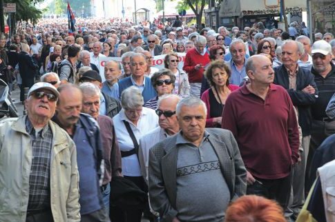 Μείον δύο συντάξεις