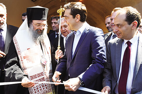 Εξι φορές «νονός» σε μία μέρα ο Τσίπρας!