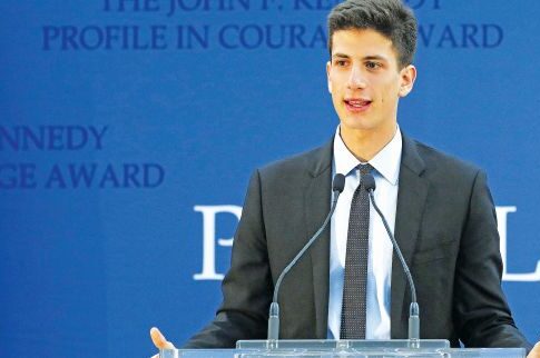 Ο εγγονός του JFK δεν αποκλείει «να κατέβει» στην πολιτική!