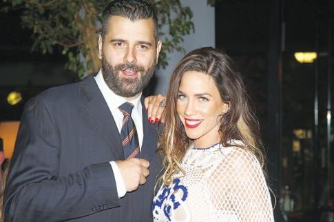 Τα φλας έκαναν τη... νύχτα μέρα!