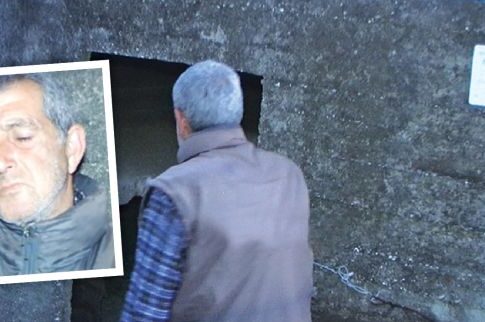 56χρονος άνεργος κοιμάται ανάμεσα στα... μνήματα