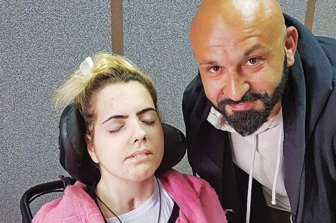 Ο τραγικός πατέρας που έχασε γιο και σύζυγο συνάντησε την Ασπασία!