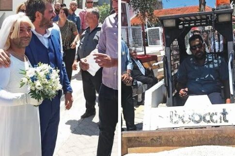 Γάμος για το... Δελφινάριο στα Παχιανά Χανίων!