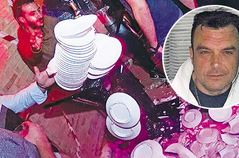 Χρυσές δουλειές με πιάτα για σπάσιμο