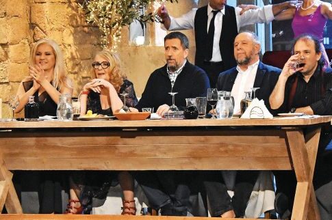 «Aστεγος» (;) ο Σπύρος Παπαδόπουλος