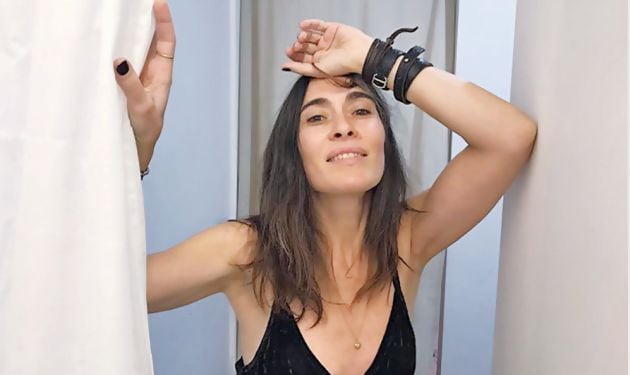 Η Βικτόρια Χαραλαμπίδου σε χαρακτηριστικές πόζες