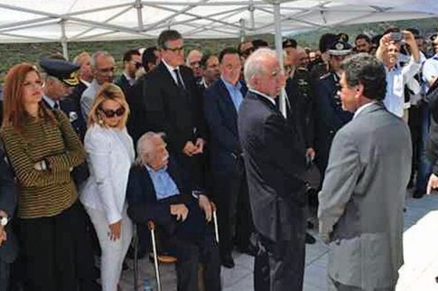 Η Κωνσταντοπούλου εμπόδισε τον Γερμανό πρέσβη να καταθέσει στεφάνι