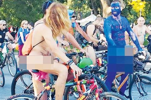 Γυμνή Ποδηλατοδρομία στη Θεσσαλονίκη με οικολογικό μήνυμα