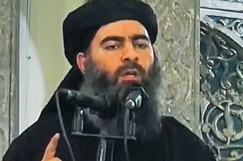 Οργιάζουν οι φήμες ότι ο ηγέτης του ISIS σκοτώθηκε σε βομβαρδισμό στη Ράκα