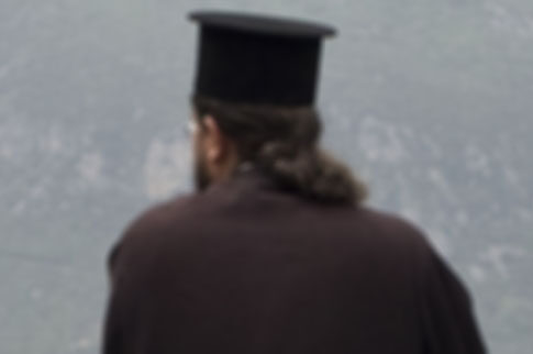 «Μαϊμού» μοναχός πήγε να βιάσει πιστή