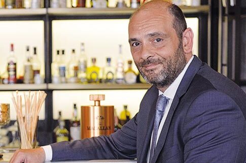 Ιάσονας Φωτήλας: Βλέπω Survivor και είμαι με τους Μαχητές
