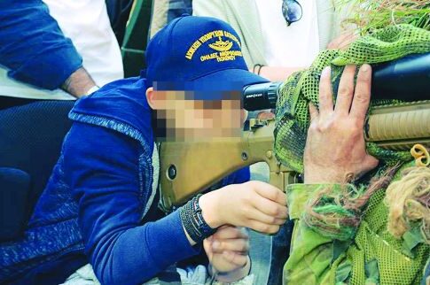 Δάκρυα για το 13χρονο «βατράχι»!