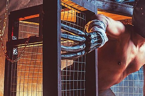 Νεκρός ύστερα από kinky παιχνίδια