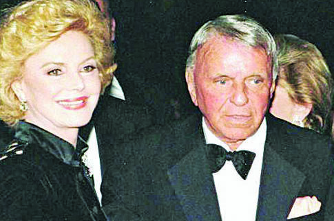 «Εφυγε» η σύζυγος Νο 4 του Φρανκ Σινάτρα!