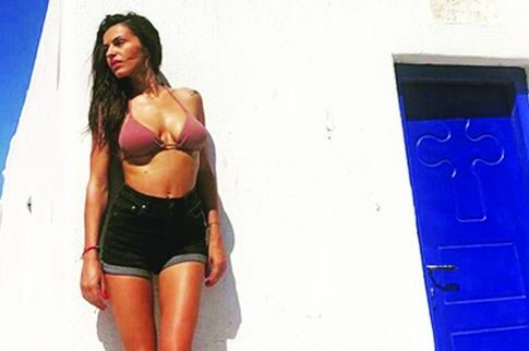 Η Χριστίνα Κολέτσα topless