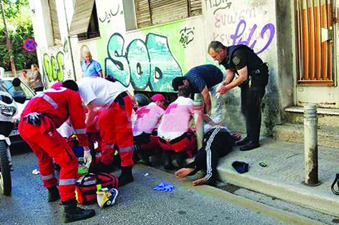 Πάτρα: Κούρδος έβγαλε μαχαίρι στη μέση του δρόμου και έκοψε τον λαιμό του