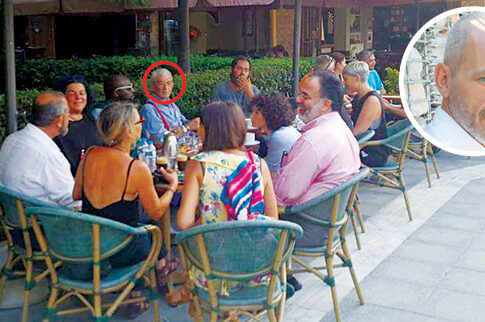 ο Μπουτάρης και η παρέα του έκαναν «κατάληψη» σε οδηγό όδευσης τυφλών