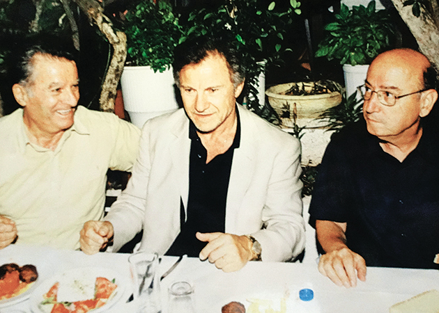 ΣΥΝΤΡΟΦΙΑ • Ο Λεωνίδας Λιακόπουλος με τον Χάρβεϊ Καϊτέλ και τον Θόδωρο Αγγελόπουλο