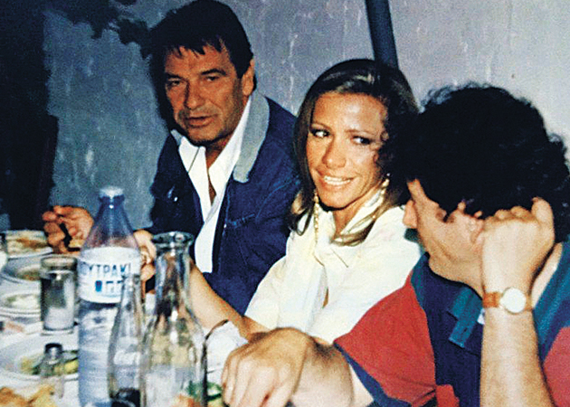 ΠΑΡΕΑ • Ο Νίκος Κούρκουλος με την Μαριάννα Λάτση και έναν φίλο τους