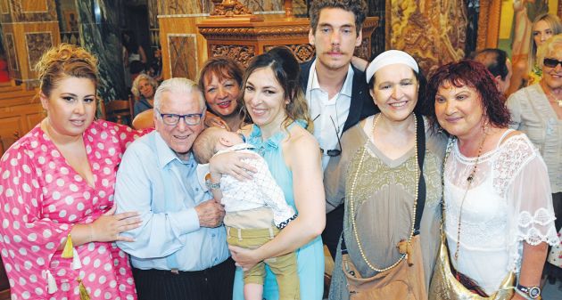 Από αριστερά: Βάσω Δημητρακοπούλου, Κώστας Βουτσάς, Αλίκη Κατσαβού, Μάριος Τάγαρης, Μάρθα Καραγιάννη και Ντόρα Δούμα