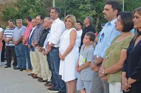 Στο Καρπενήσι παντρεύτηκαν τελικά ο Κώστας Μπακογιάννης και η Σία Κοσιώνη