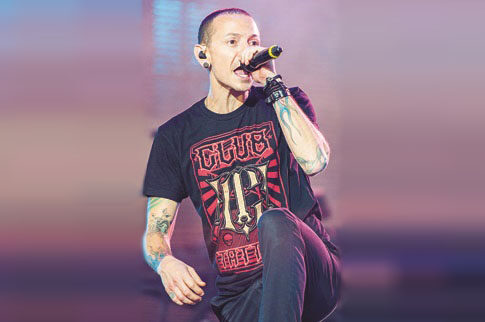 Σοκ! Αυτοκτόνησε ο τραγουδιστής των Linkin Park