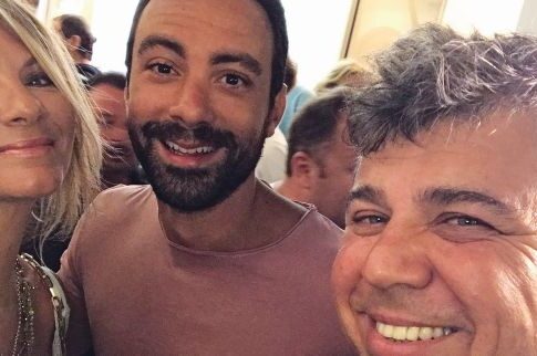 Φραγκούλη και Τανιμανίδης με VIP παρέα σε εγκαίνια μπουτίκ