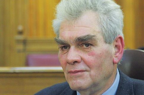 Πυρά Παπαγγελόπουλου κατά Αθανασίου για τις αποφυλακίσεις ναρκεμπόρων