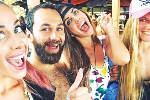 «Μαχητές» στο πλευρό των σεισμόπληκτων στην Κω