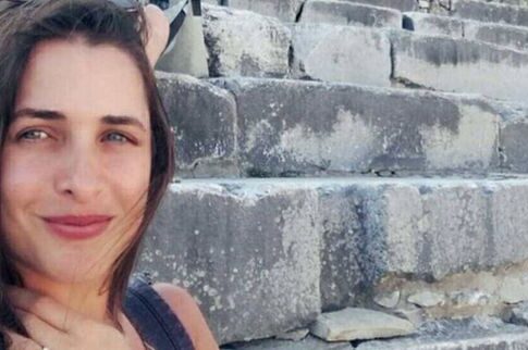 «Παπαράτσι» η Τρουφάκου για τα μάτια του Τζιμάκου