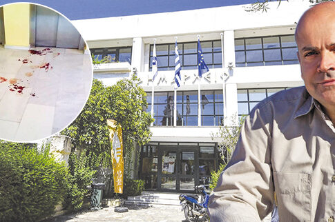 Συμβασιούχος μαχαίρωσε τον δήμαρχο Ελευσίνας και πήγε για... καφέ