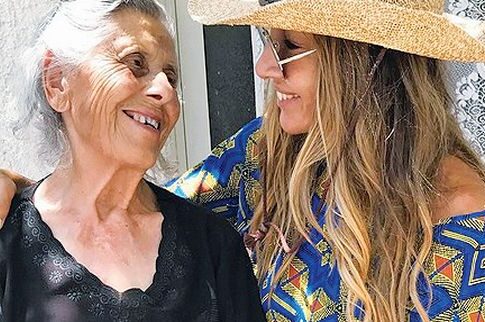 Η Πετρουλάκη με την καλύτερη μαγείρισσα