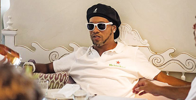 ΧΑΛΑΡΟΣ • Ο Ροναλντίνιο