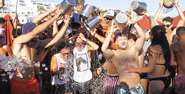 ΜΠΟΥΓΕΛΟ • Στους Dsquared