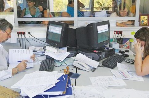 Ο ΕΝΦΙΑ «τρώει» τις επιστροφές