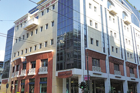 Kανόνι για τα Hondos Center Πολυκαταστήματα