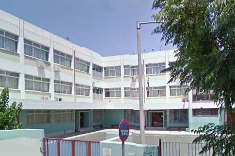 Ψυχοπαθής πυροβόλησε 10χρονο μέσα σε σχολείο