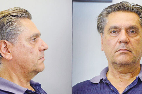 Ξεψαχνίζουν τα αρχεία του φλαουτίστα για «σκληρό» υλικό