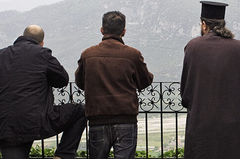 Αρχιμανδρίτης έμπλεξε σε gay σκάνδαλο