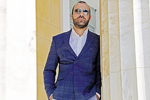 Παναγιώτης Ηλιόπουλος: Ο Παπακωνσταντίνου είναι «θεός»!