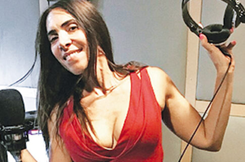 Μάγκυ Χαραλαμπίδου: «Καύσωνας» στην Πάρο!