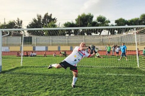 Μπάλα για καλό σκοπό από αθλητές, καλλιτέχνες και παίκτες του «Survivor»
