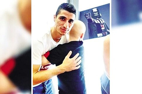 Η αγκαλιά του Μάνταλου χάρισε «Χαμόγελο» στον Παναγιώτη