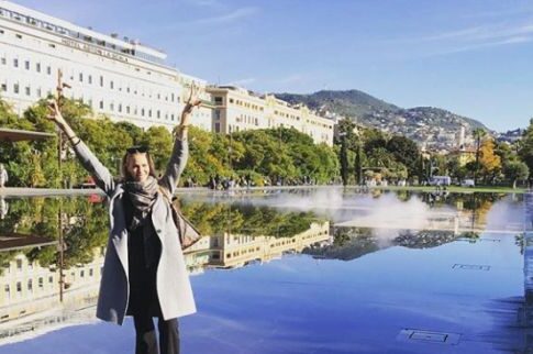 A Paris και χορεύοντας στη βροχή!